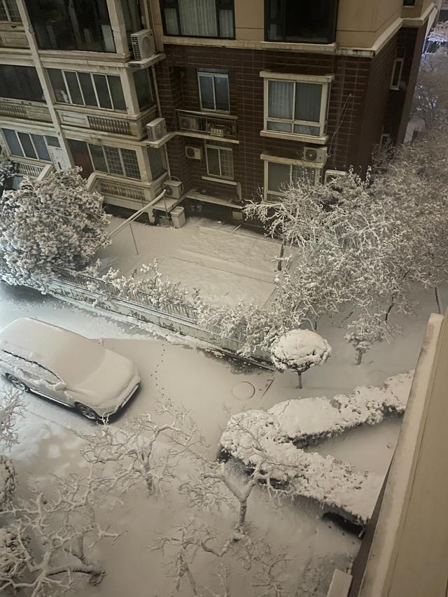 暴雪预警信号升级为橙色！预计未来6小时郑州降雪持续