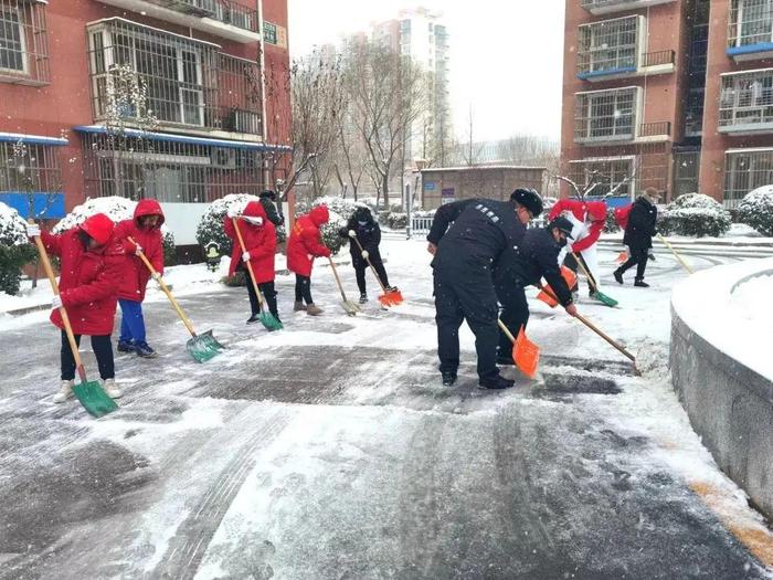 石景山全力应对强降雪！扫雪铲冰倡议书、供热报修电话请查收→