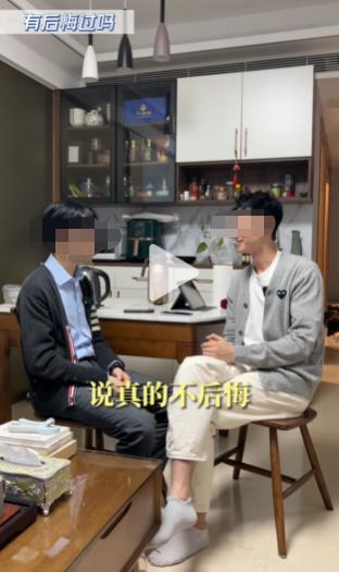 深圳男生花400万留学，回国后月薪不到1万买不起房，如今他后悔了吗？