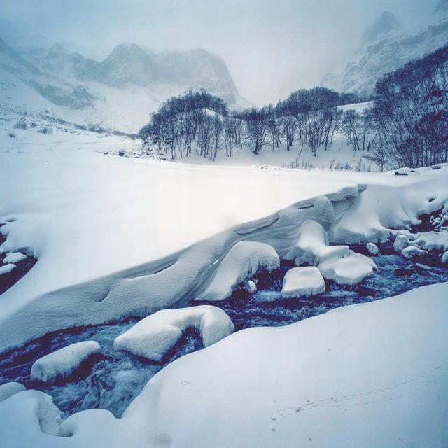 以“世界三大粉雪基地”之势，打造“中国第一滑雪胜地”｜从长白山脉起笔——吉林省冰雪产业破圈观察（上）