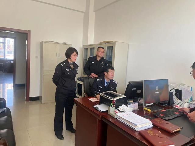 靖边县公安局指挥中心开展第四季度勤务检查工作