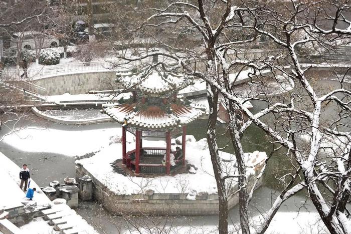 雪 ҉҉ 雪 ҉҉ 雪 ҉҉ 雪 ҉҉ 雪 ҉҉……北交大陪你温暖过冬……