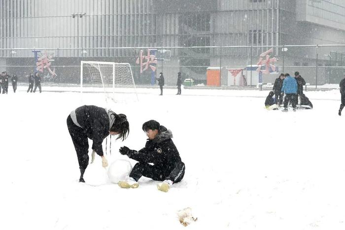 雪 ҉҉ 雪 ҉҉ 雪 ҉҉ 雪 ҉҉ 雪 ҉҉……北交大陪你温暖过冬……