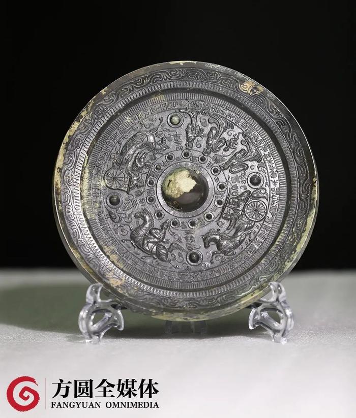 从8万卖到260万！这个刻有“中国”字样的神秘铜镜身世不一般！