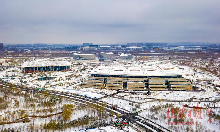 接驳地铁站，直达三大建筑！通州这条公交线路增设站位、延长运营时间