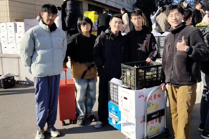 天津大学向地震及雨雪冰冻受灾学生发放补助金