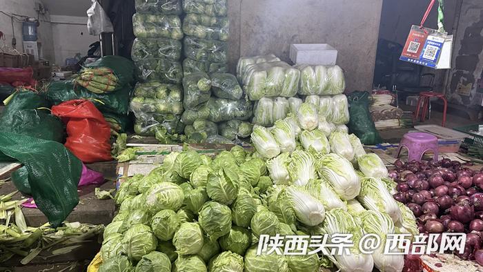 寒冷持续 西安菜品供应充足 蔬菜价格稳中有升
