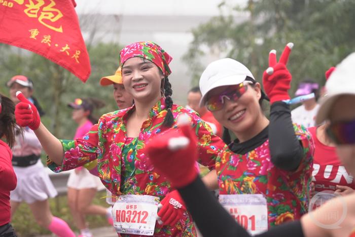 奔向2024！荣昌马拉松开跑 万“马”奔腾迎新年