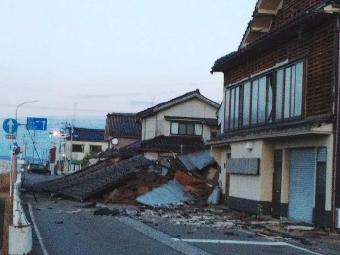 日本发生7.4级地震，多地发布海啸警报！