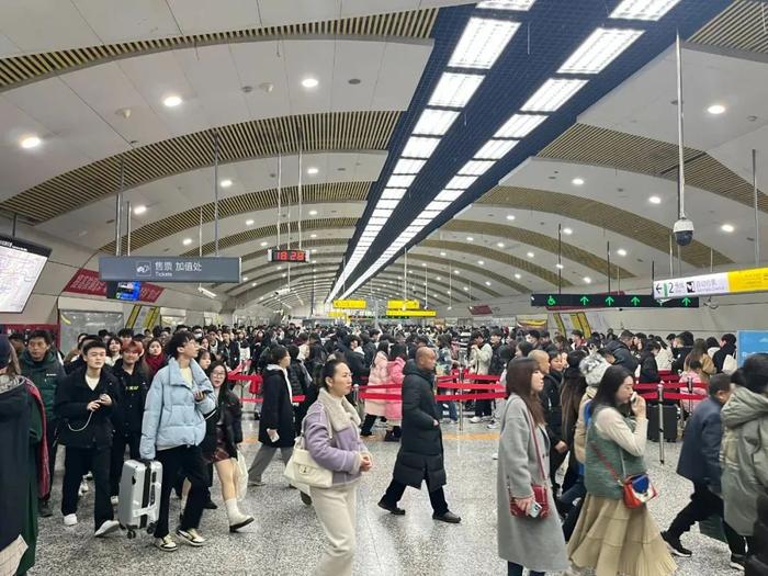 创历史新高！重庆轨道交通单日客流超508万人次