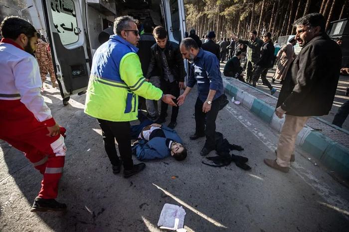 伊朗两起爆炸致95人死亡，幕后黑手是谁