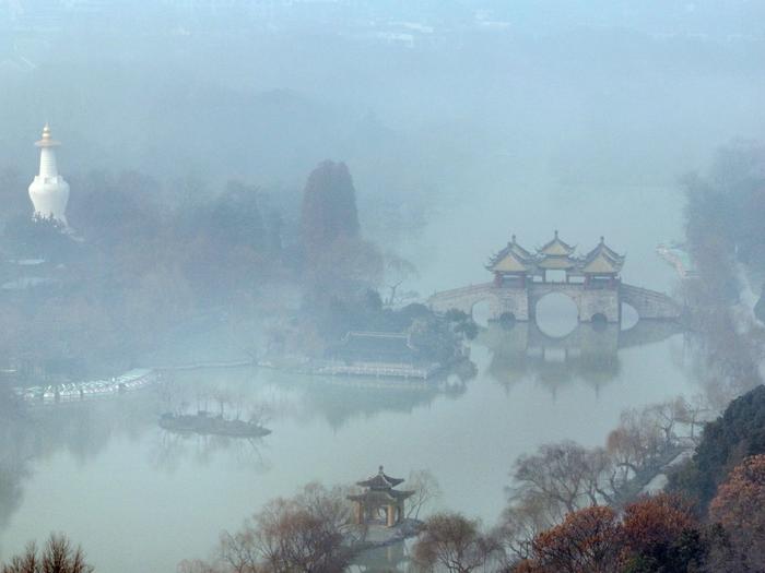 连发11天预警，中央气象台今日18时解除大雾黄色预警