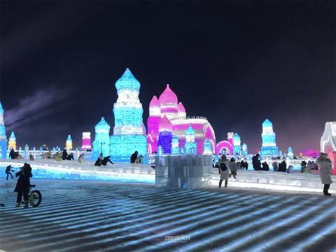 冰天雪地也是金山银山｜盛世冰雪 沸腾冰城 火出圈的“冰雪奇缘”相约下一个亚冬会——第40届中国·哈尔滨国际冰雪节开幕式侧记