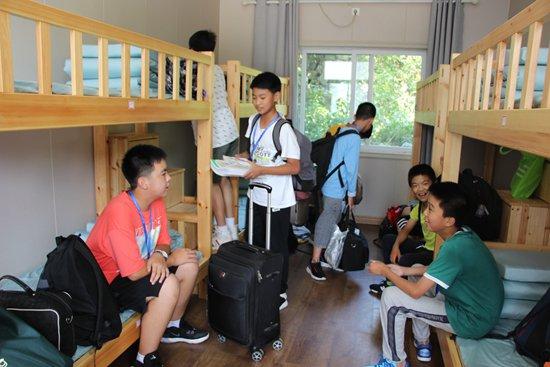 “石梁班”学生在石梁学校学生宿舍。