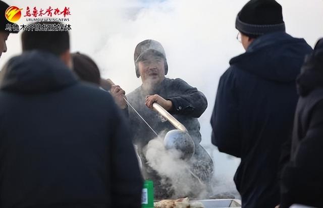 走进乌鲁木齐最大的户外集市