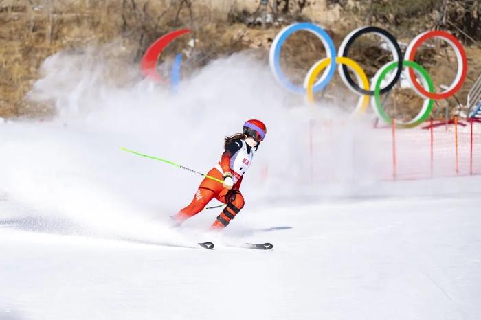 高山滑雪远东杯延庆站比赛完赛！中国运动员获2金5铜～