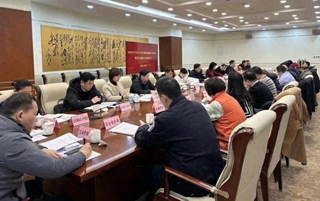 上海长宁区启动2024年元旦春节帮困送温暖活动