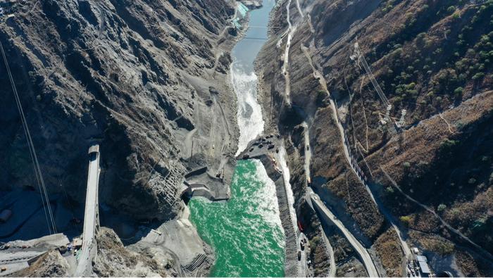 四川雅砻江流域又一百万千瓦级水电站实现大江截流