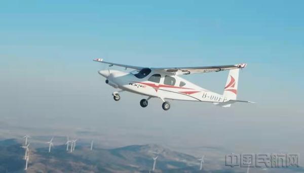 全球首架水上电动飞机在全球第二大水利发电站开飞