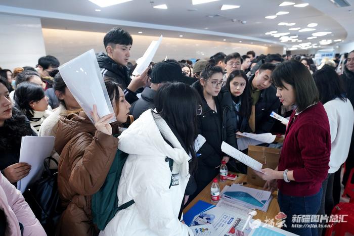4000余个岗位！新疆医科大学举行2024年首场校园招聘会