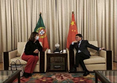 驻葡萄牙大使赵本堂会见澳门驻里斯本经贸办事处主任加沛儿