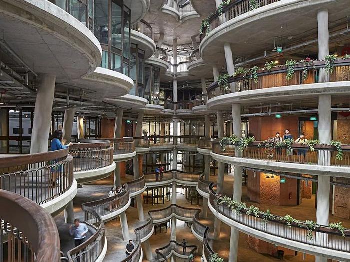 新加坡南洋理工学习中心内部©Hufton and Crow