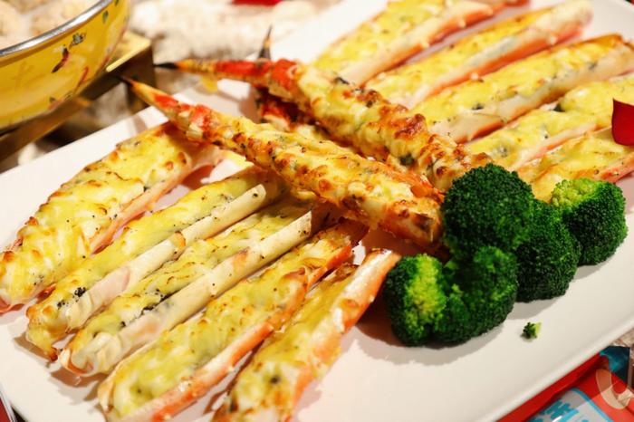 盒马年菜新品:黑松露芝士帝王蟹腿 本文图片均由受访者供图