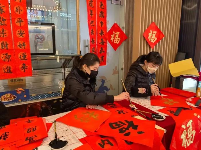 今夜雨量可达中雨，周末大风、降温！上海这次真能看到雪吗？