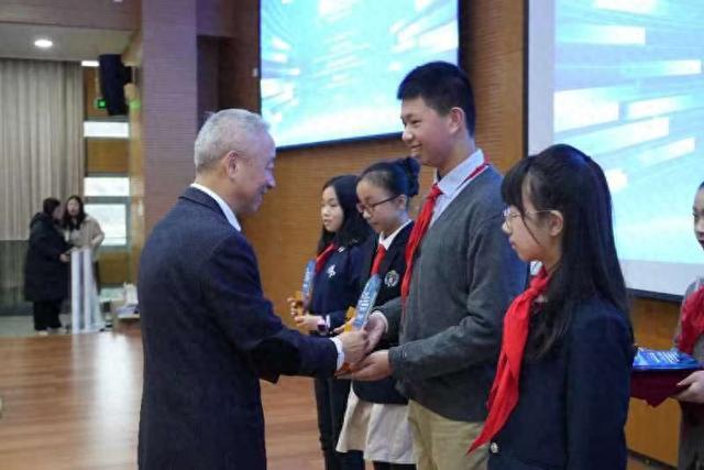 覆盖人数超三万，首届上海青少年“全球胜任力”英语演讲收官