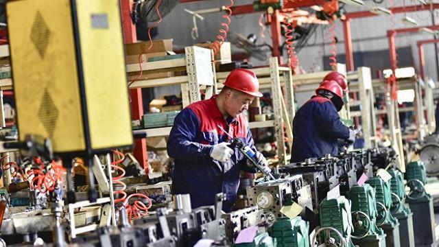 2023年全国规模以上工业企业实现利润总额76858.3亿元