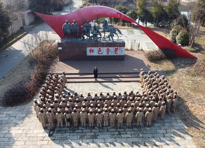 打卡“苏南小延安” 汲取奋进力量——陆军炮兵防空兵学院南京校区赴“红色李巷”现地教学侧记