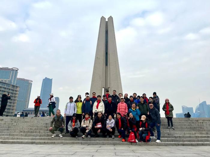 坐标上海，“松弛感旅行”当红！city龙walk，追二次元，逛《繁花》景