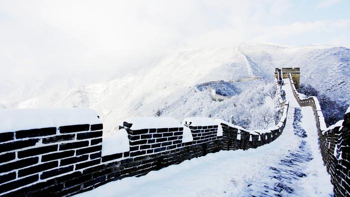 来“北京国安”踢场雪地足球，登慕田峪长城当好汉！