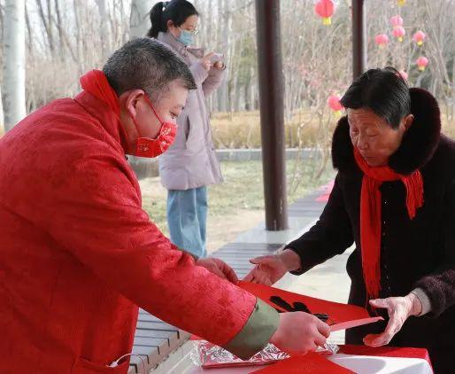 花会走街、民俗演艺……带你重温记忆中的老北京年俗！