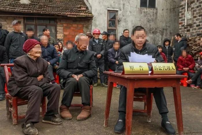 上海一老人死在家中2年，化为白骨躺在沙发上：子女的孝心是有前提的