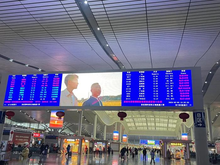 冻雨暴雪中的返乡“囧途”：有列车晚点17小时，旅客通宵候车