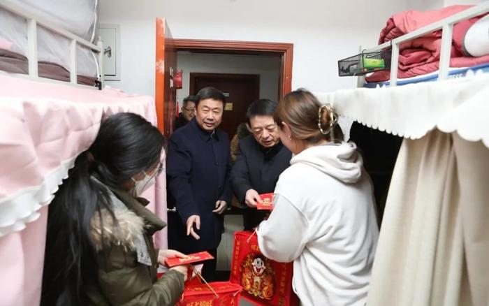 263名学生留校过年，中国政法大学为留校生送上多项春节福利