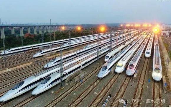 政府对基础设施建设方面的隐性担保,对中国经济高速增长起了非常重要的作用。