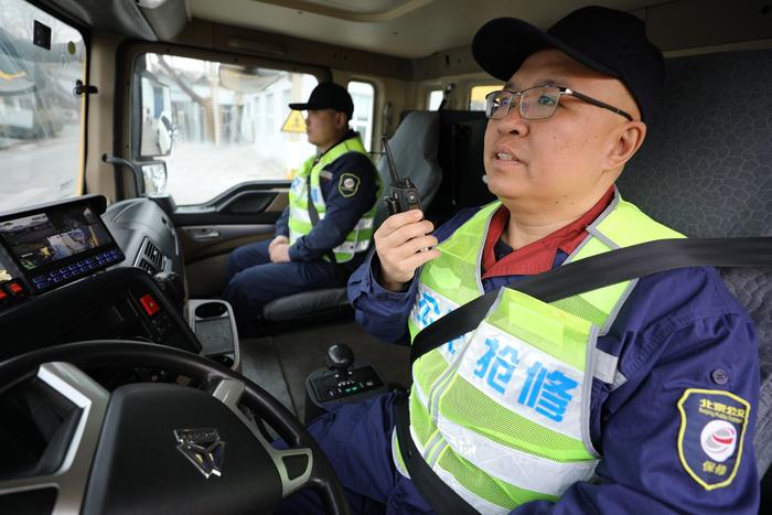 北京公交抢修员春运在岗，坚守岗位保障行车安全