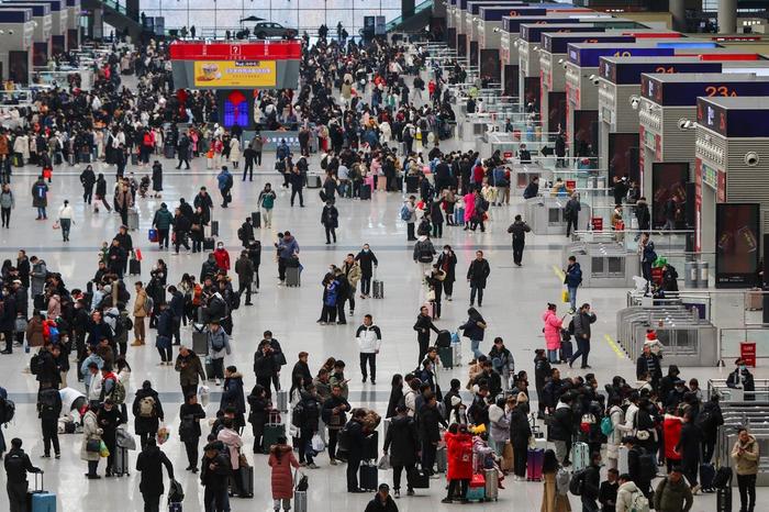 春运返程高峰已至，郑州铁路局今日预计发送旅客70万人次