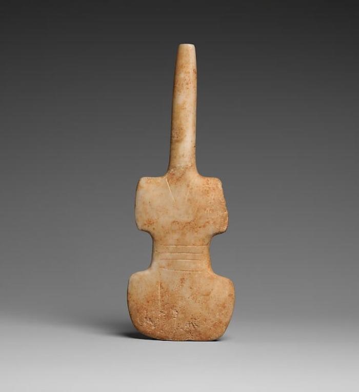 女性雕像,公元前3200-前2700年,大理石