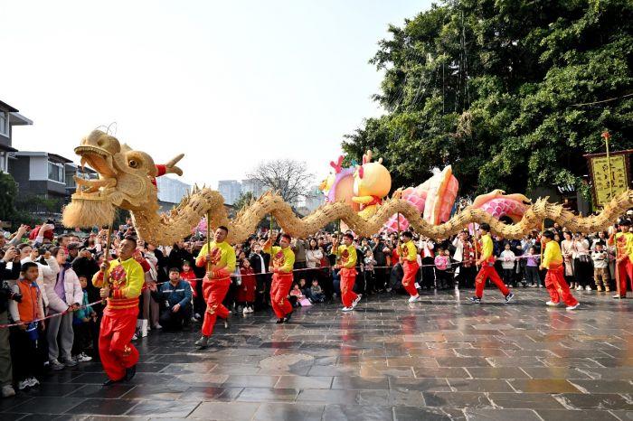 在成都遇见中国年 宽窄巷子非遗民俗活动精彩不断