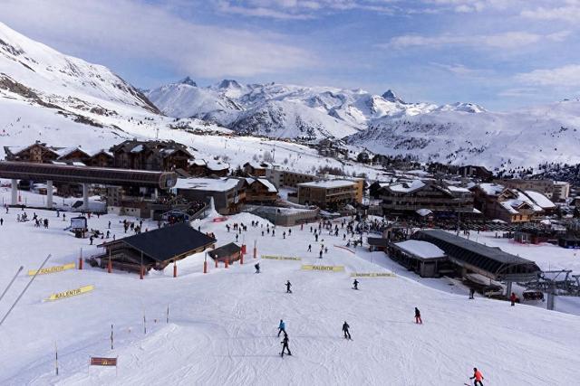 滑雪胜地阿尔卑斯山因气候变化缺雪，大量游客转向北欧