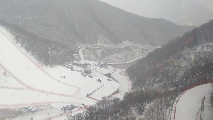 延庆，下雪了！寒潮预警中，明天还有雪