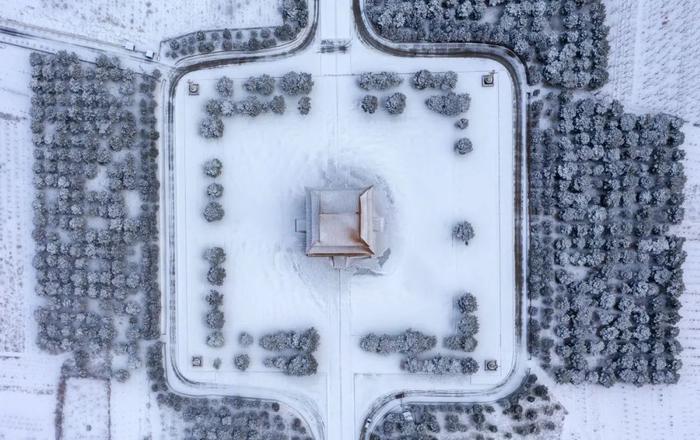 一朝风雪终迎春，粉妆玉砌的清东陵美景来啦！