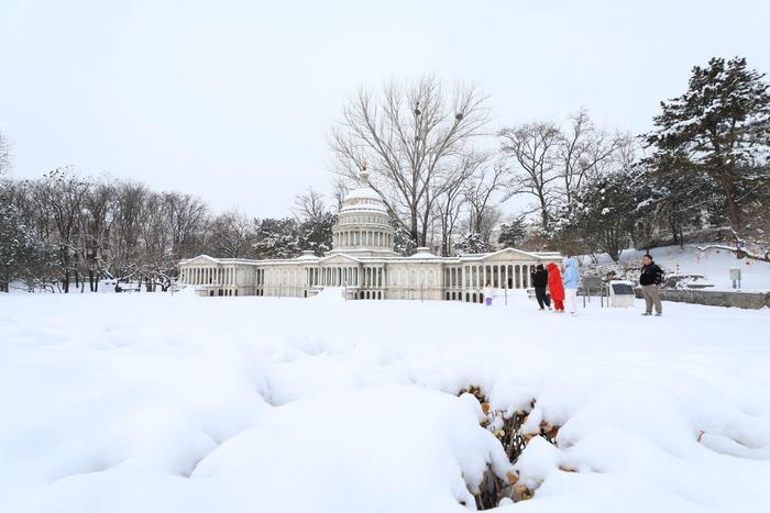 北京世界公园：迎瑞雪 度新春