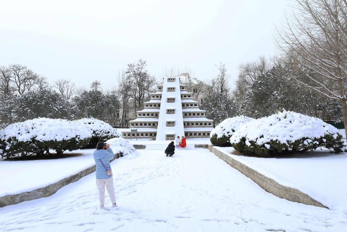 北京世界公园：迎瑞雪 度新春