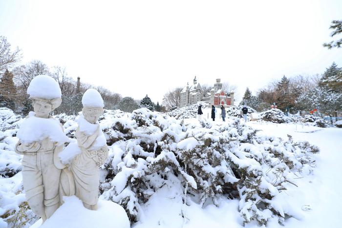 北京世界公园：迎瑞雪 度新春