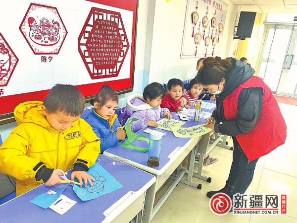 乌鲁木齐市持续打造“石榴花”家庭教育指导服务品牌