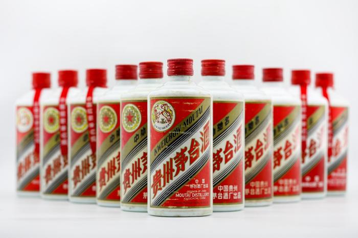 1986年的铁盖茅台，现在值多少钱？